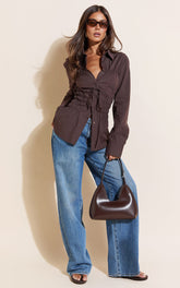Cody Shirt - Ruched Detail Scrunch Shirt in Chocolate